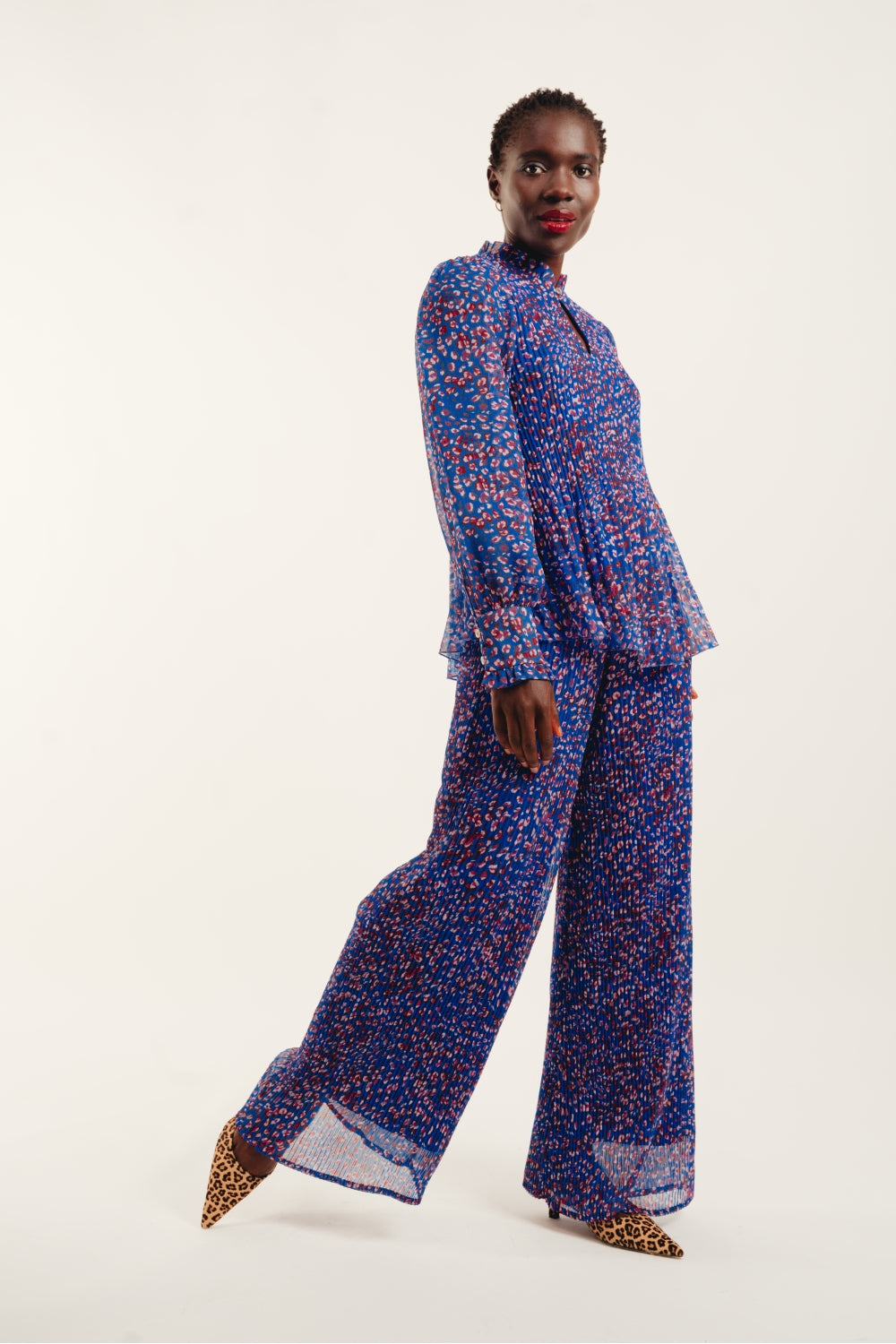 Le Pantalon Andrea Plissé Leo Blue