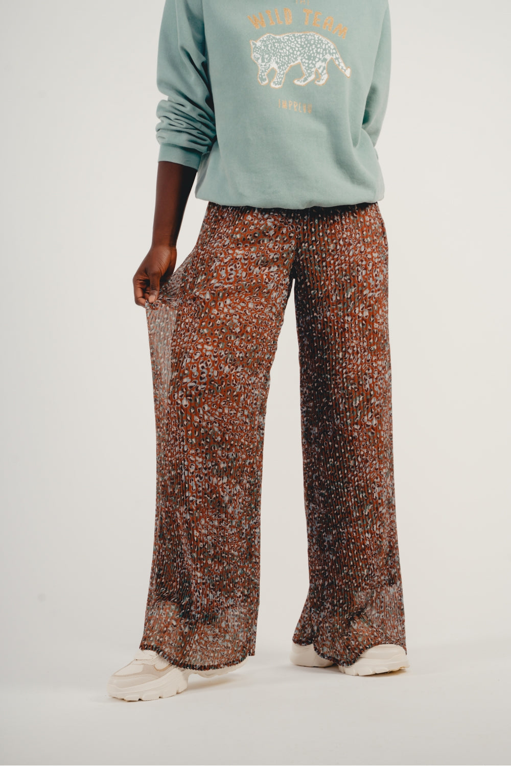 Le Pantalon Andrei Plissé Leo Kaki