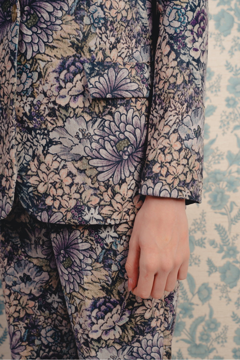 Le Blazer Kirstie En Velours Tapis Fleurs Bleues