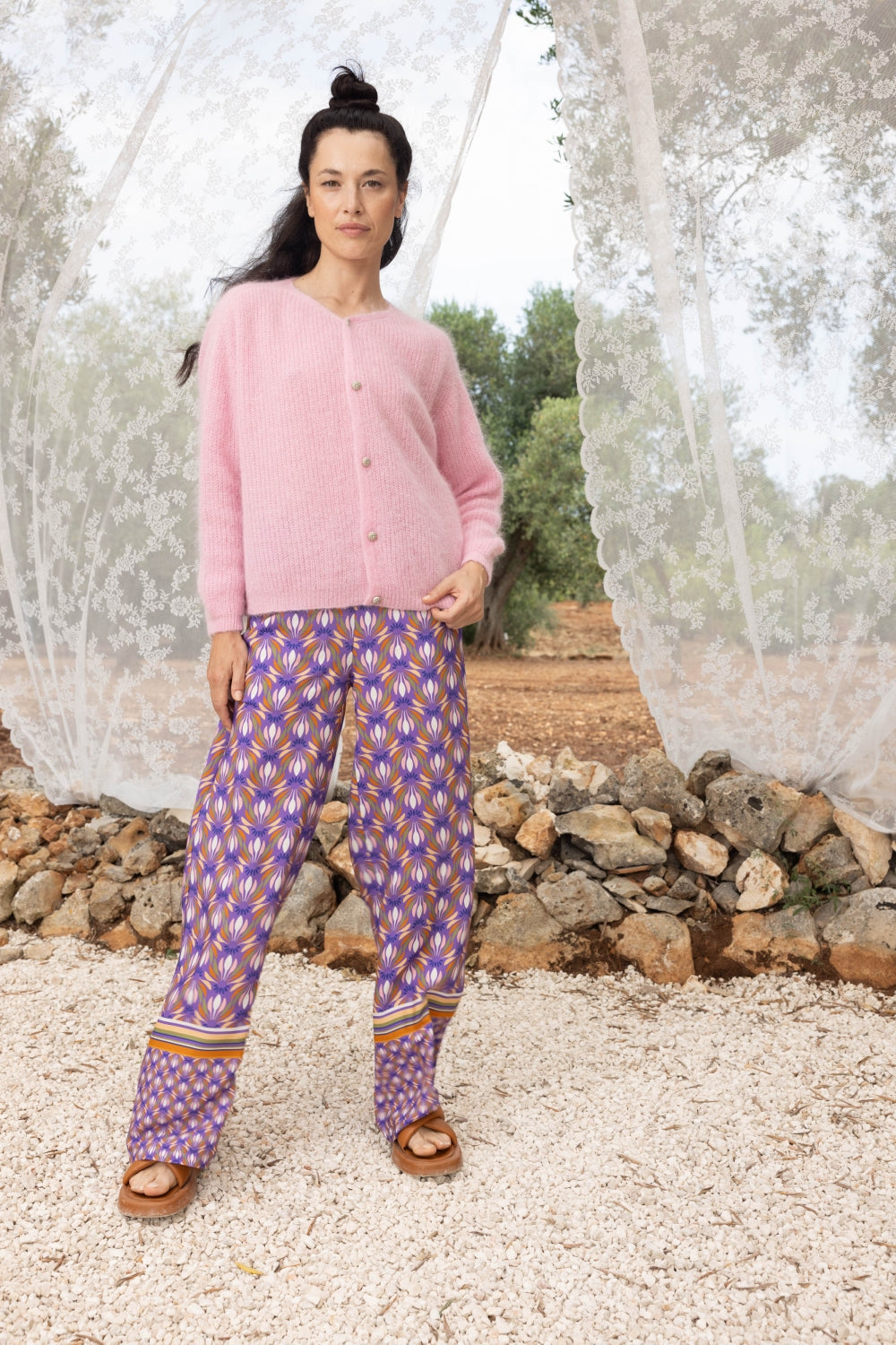 Le Pantalon Tracy A  Imprimé Feuilles De Lotus