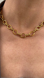 Collier Oval