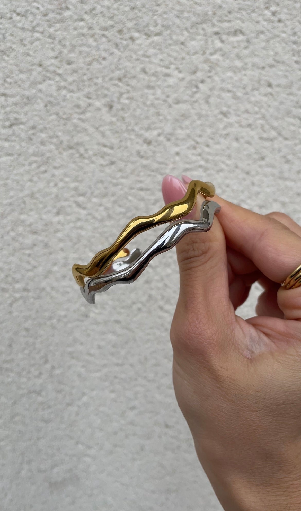 Bracelet Wave Bangle
