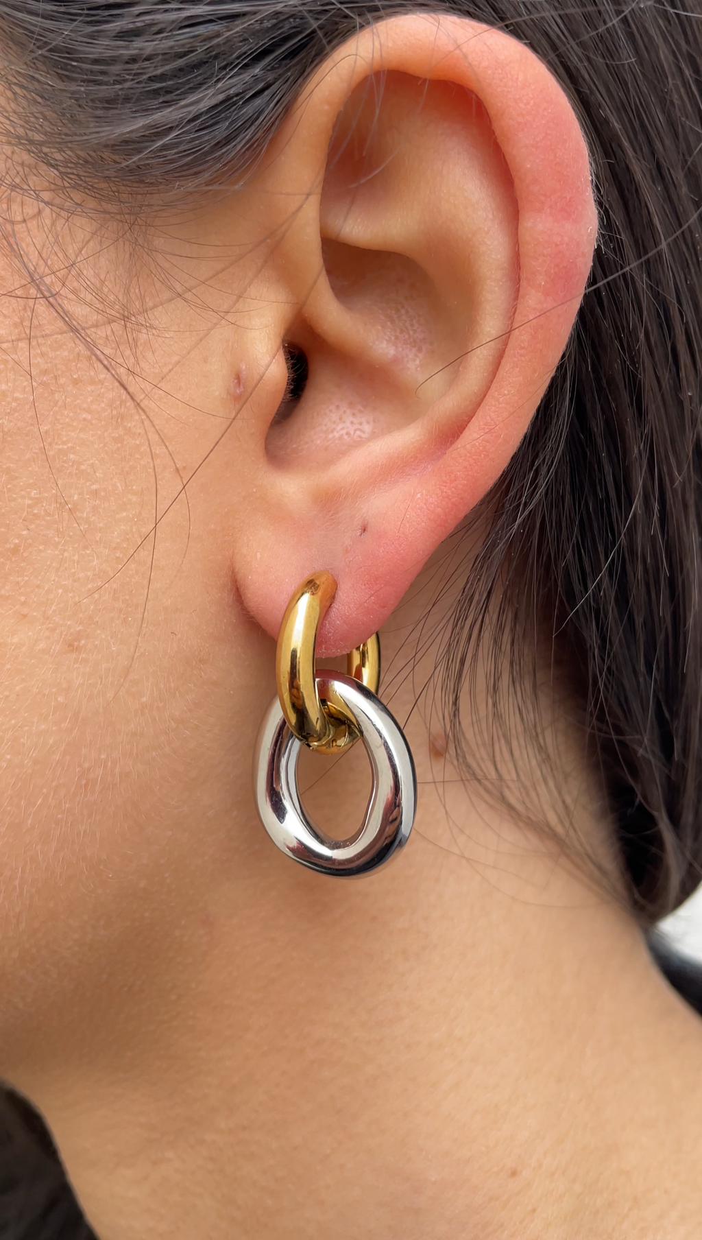 Boucles D'Oreilles Oval X Hoops