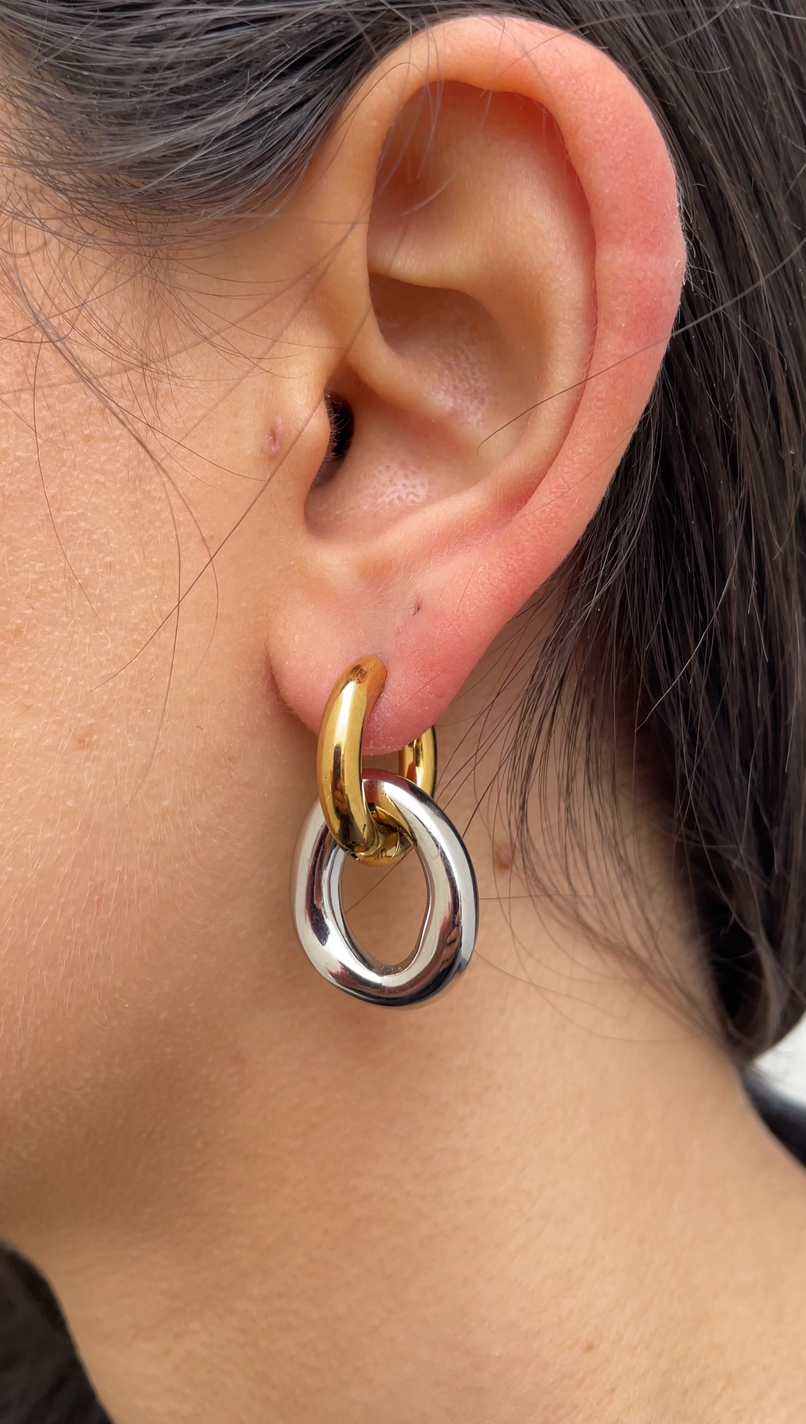 Boucles D'Oreilles Oval X Hoops