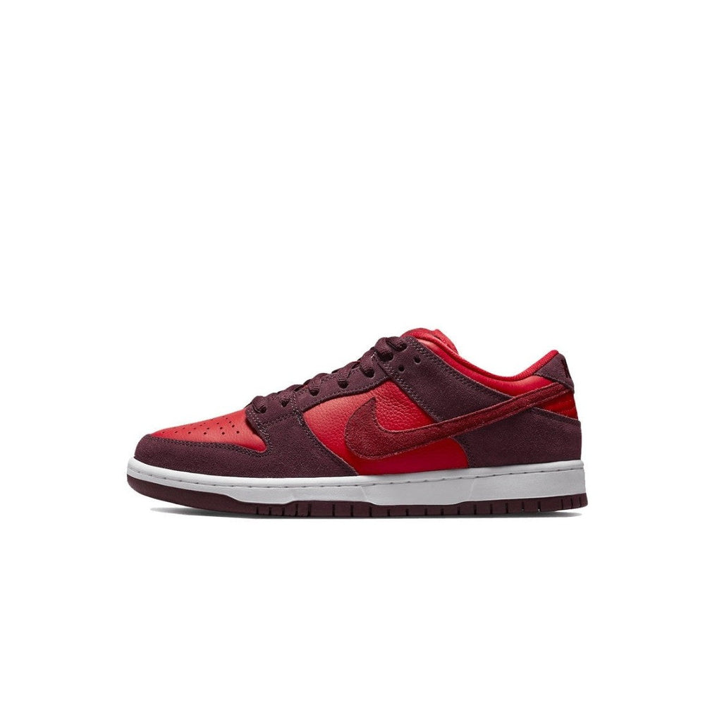 Nike Sb Dunk Low Cherry