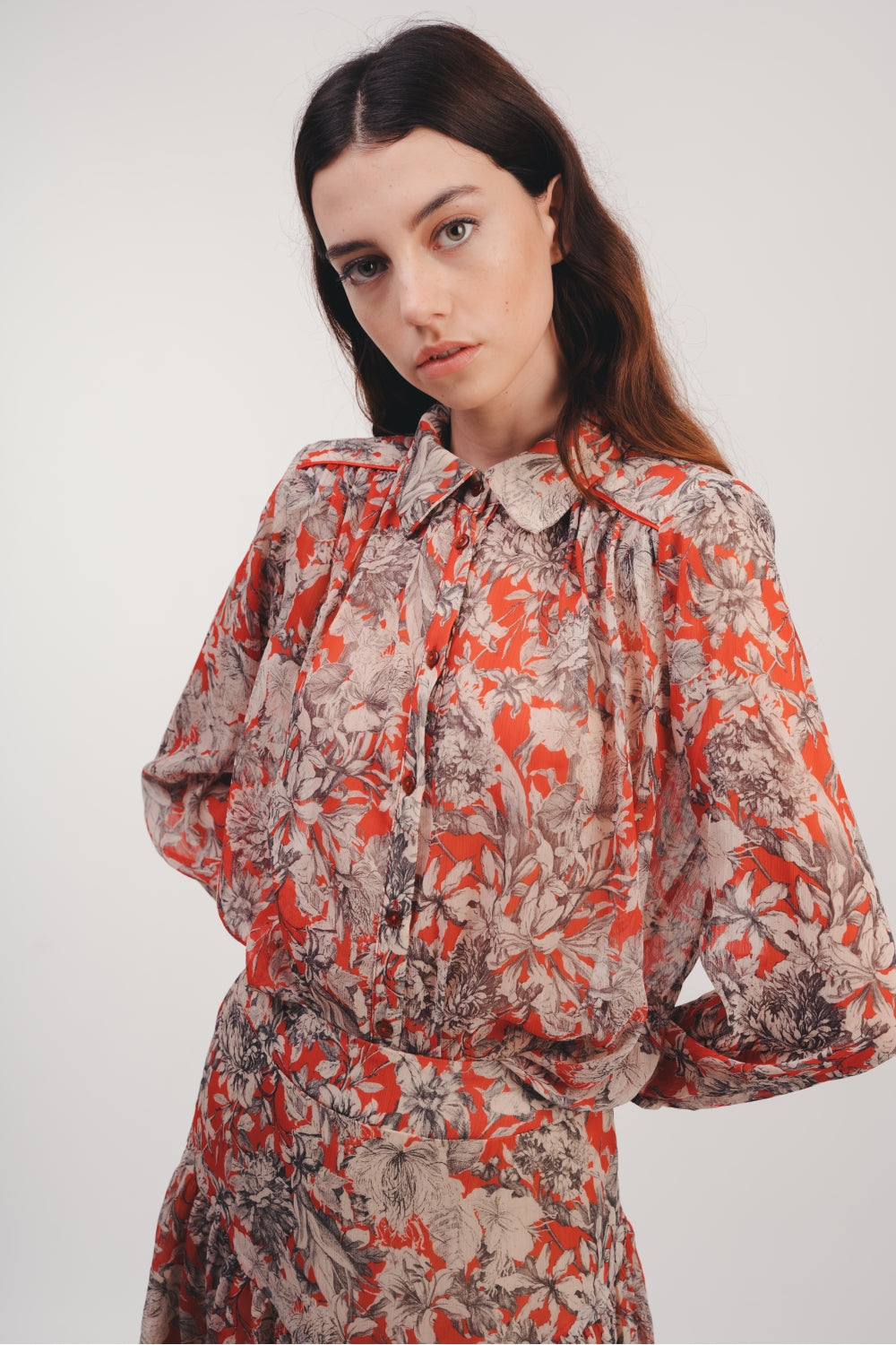 La Blouse Jill Black Flowers Rouge