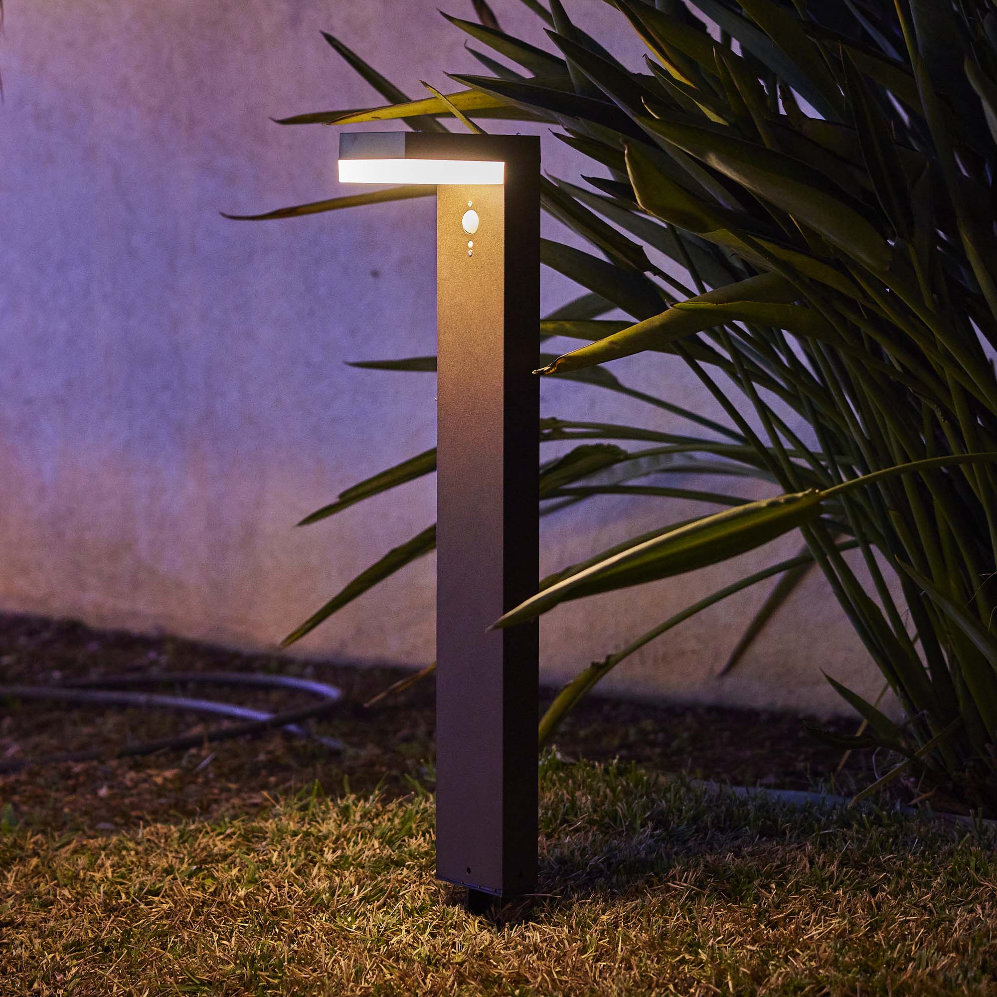 Cenova - Borne & Potelet Solaire - Aluminium - Noir