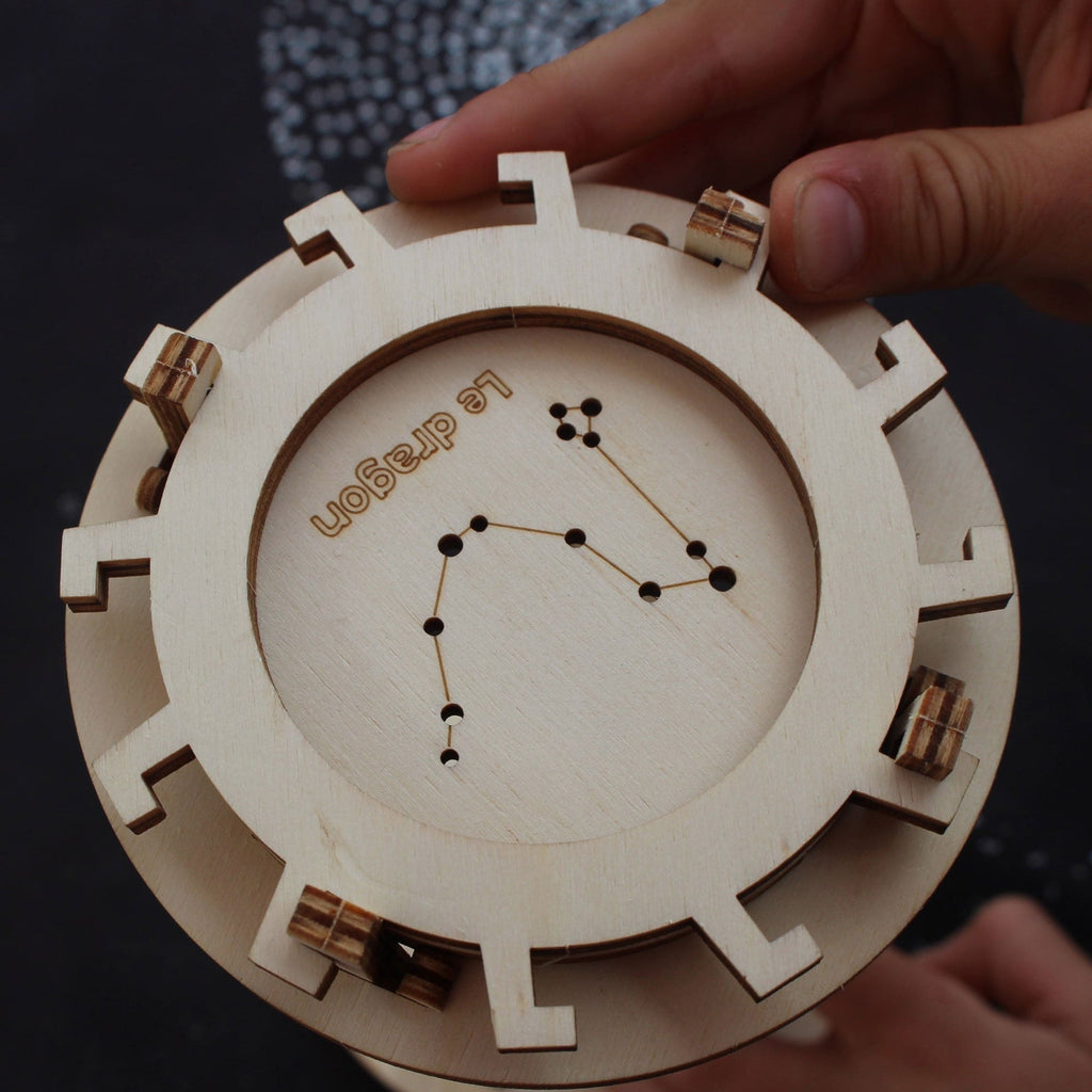 Kit Espace (Avec Le CNES) - Construis Ton Projecteur De Constellations En Bois