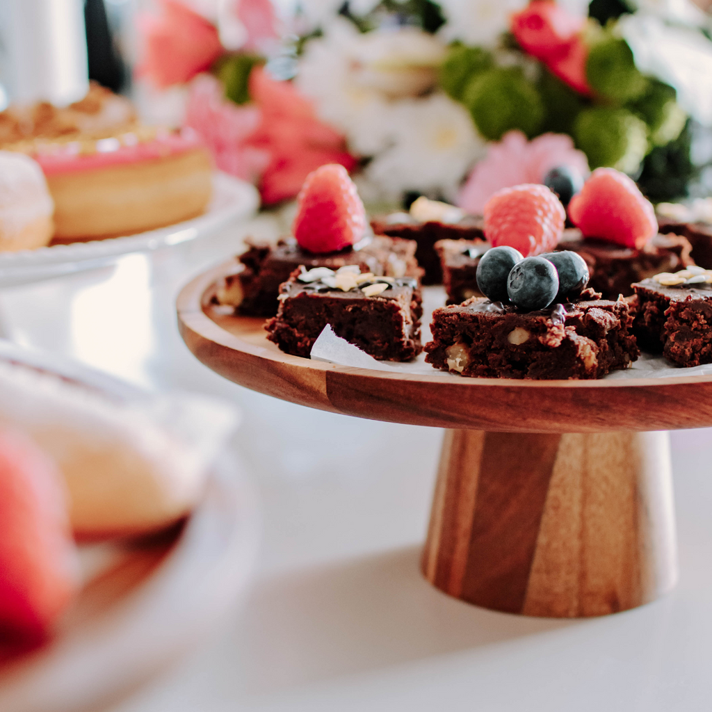 Présentoir à gateau en acacia - INSIDE Box - Shop - Conseil