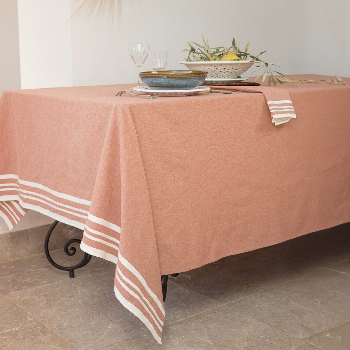 Mahdia - Nappe + 4 Serviettes - Rose Argile