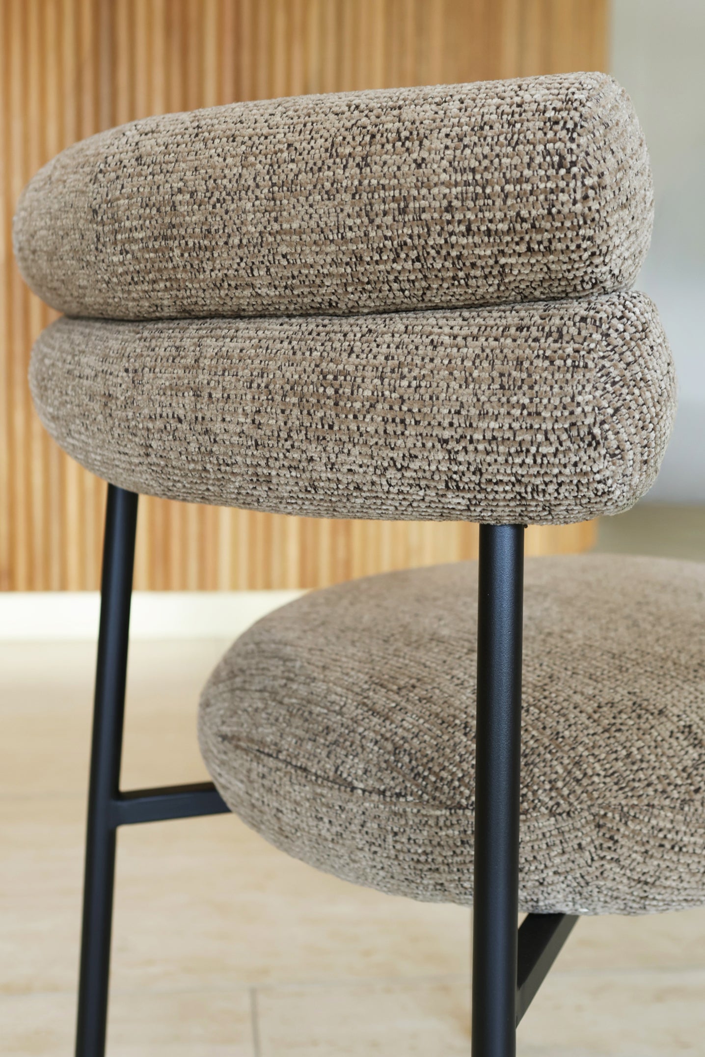 Gina - Ensemble Table Ova Le 230Cm +6Chaises - Tweed/Métal - Noir/Moka