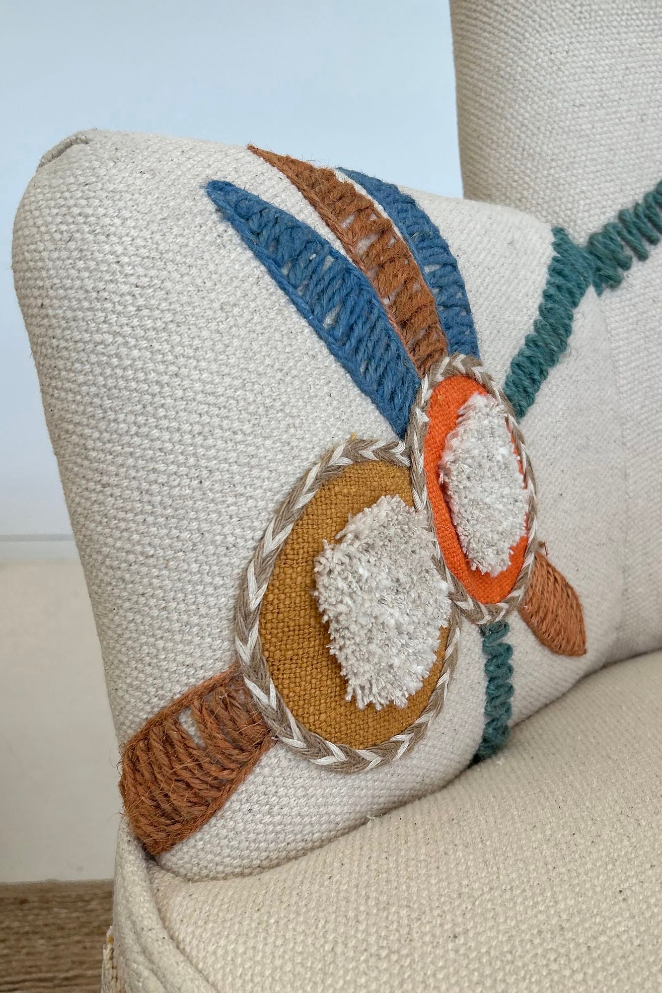 Fauteuil Maya En Tissu Et Pieds - Bois