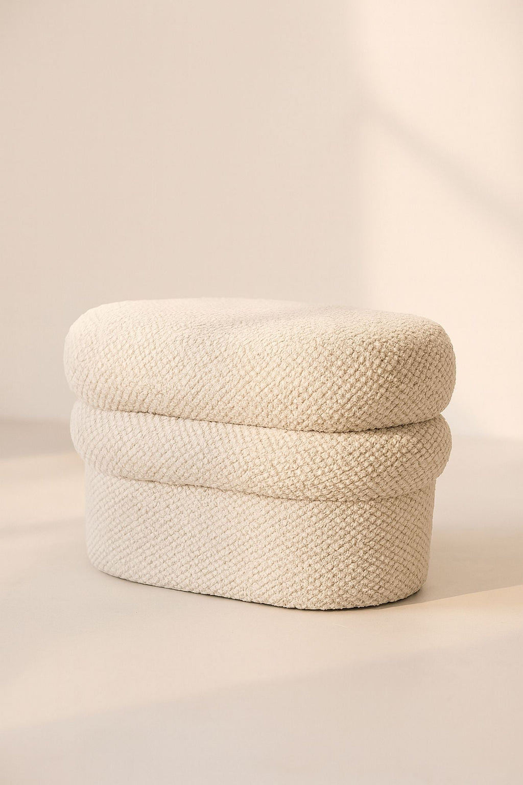 Ulysse - Pouf Oval - Bouclette/Bois - Beige