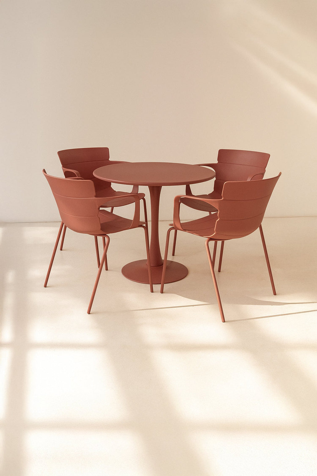 Montauk - Ensemble Table/4Fauteuil De Table En Polypopylène - Métal - Brique