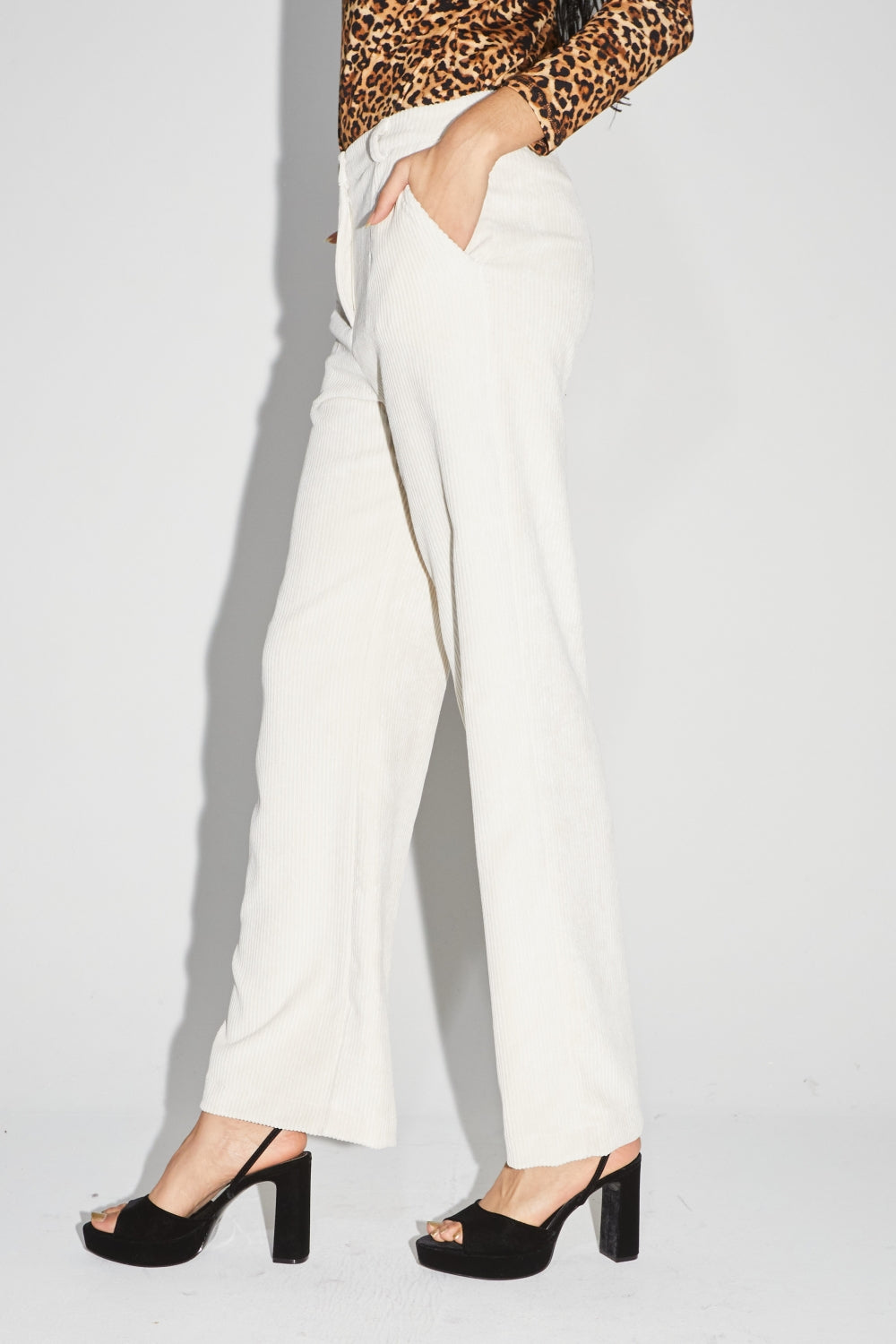 Le Pantalon Yves En Velours Ca´Telé Vintage Crème