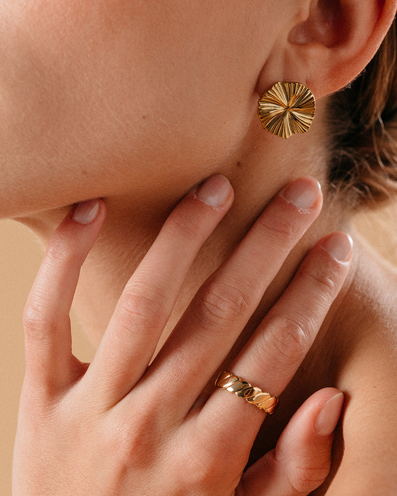 BAGUE OR MAGNET OR