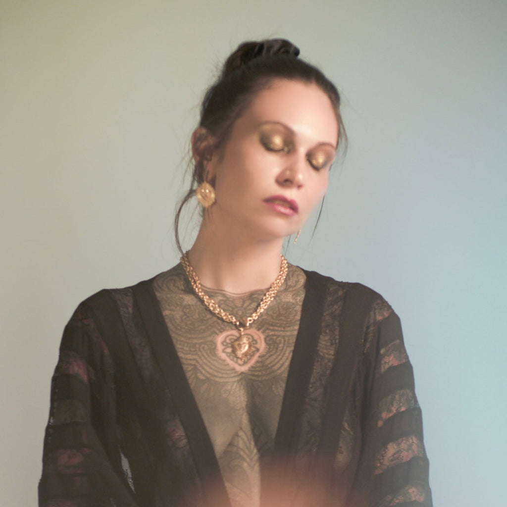 Collier Ākāsha