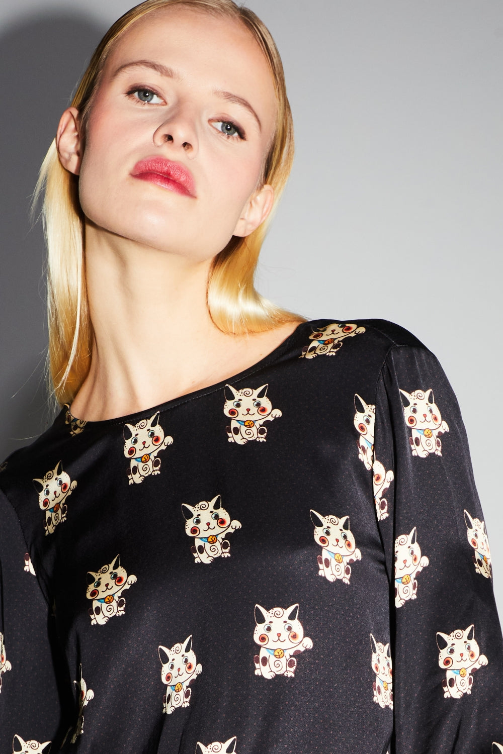 La Blouse Daisy Cache Coeur Réversible Lucky Cat