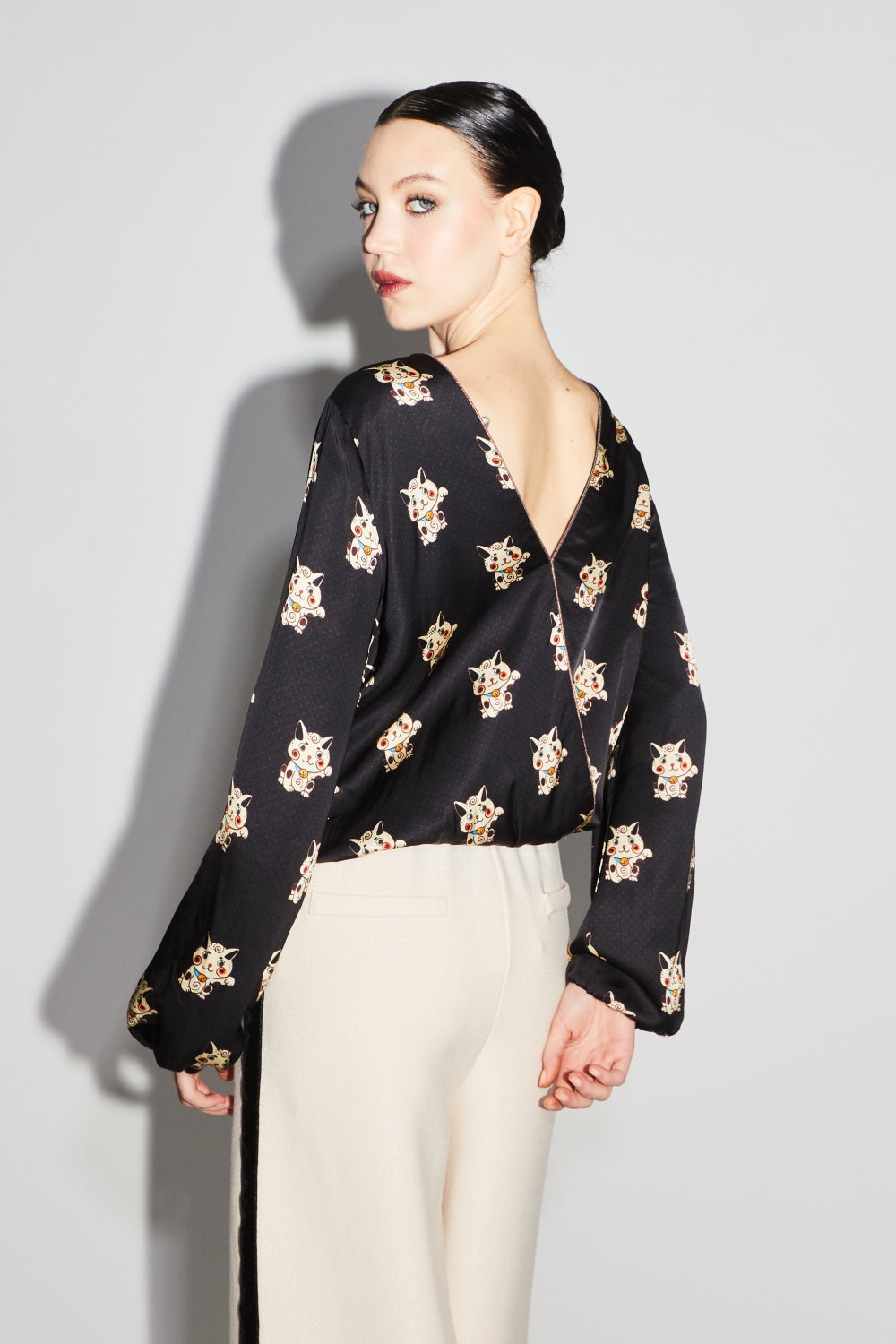 La Blouse Daisy Cache Coeur Réversible Lucky Cat
