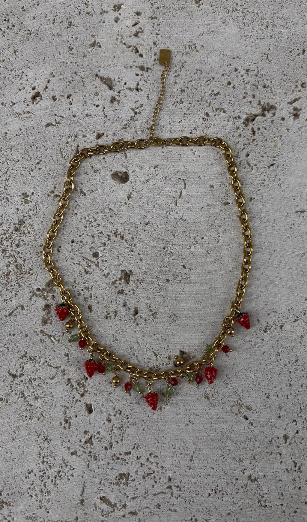 Collier Strawberry