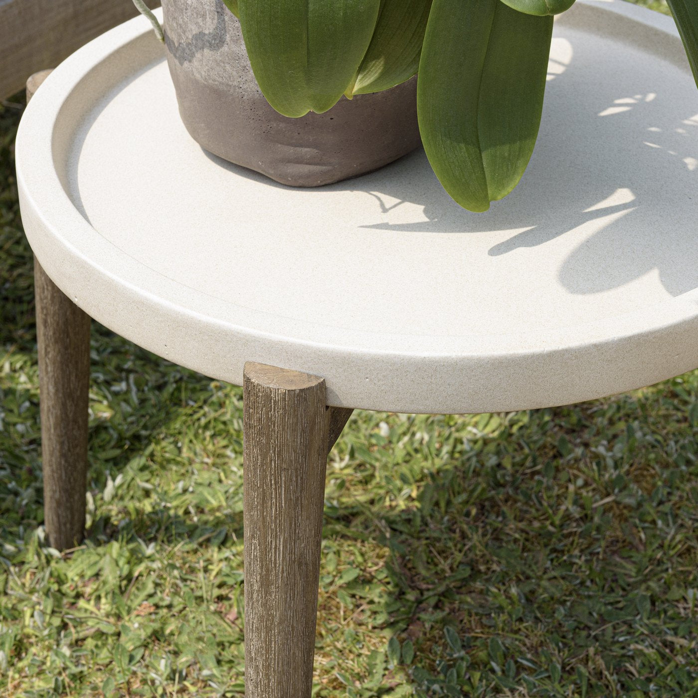 Hector - Table D'Appoint De Jardin - Marron Vieilli/Beige