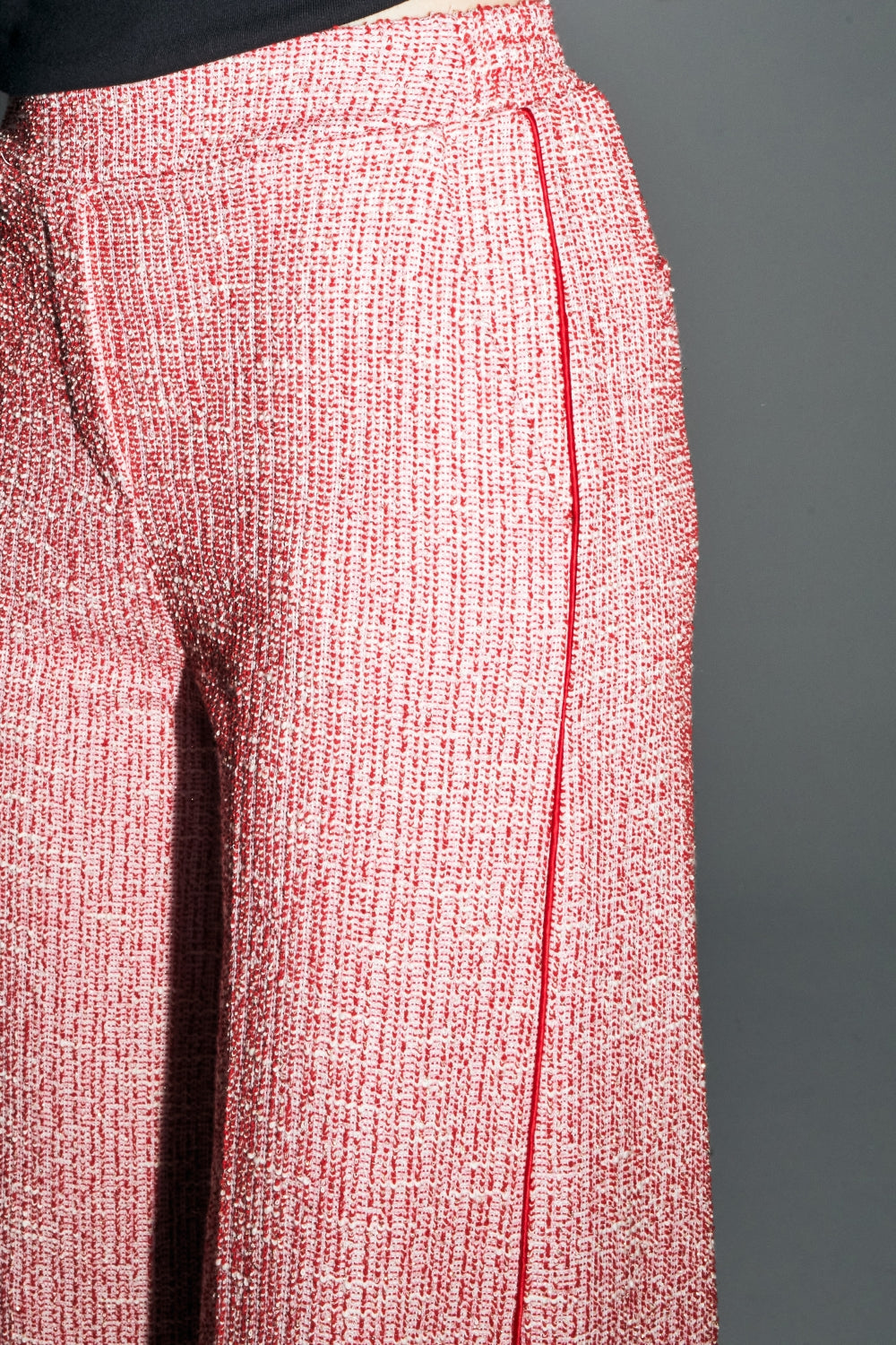 Le Pantalon Charlie Tricot Rouge Et Blanc Fabriqué En Italie
