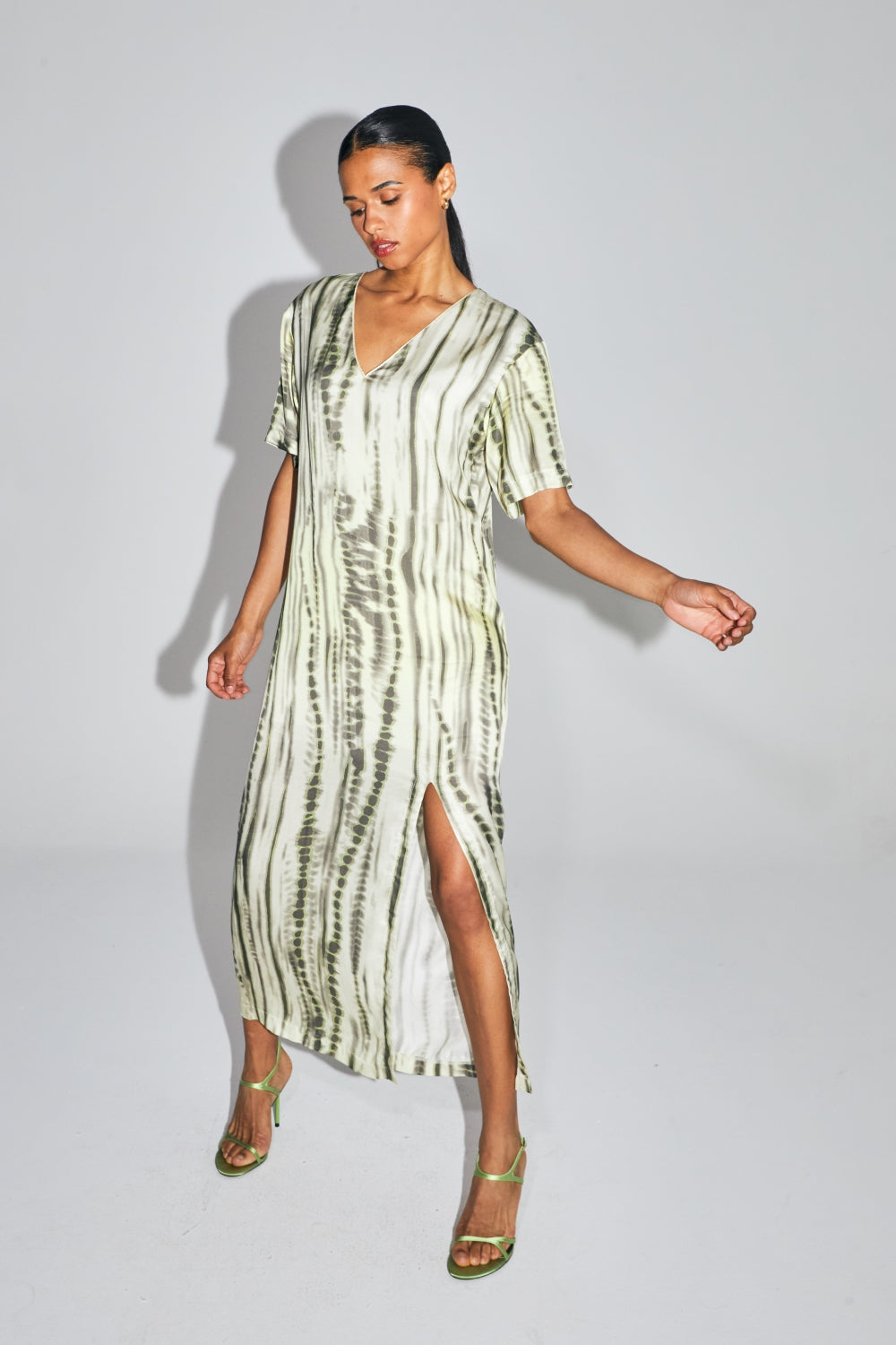 La Robe Elisé Imprimé Classy Tie And Dye Fabriquée En Italie