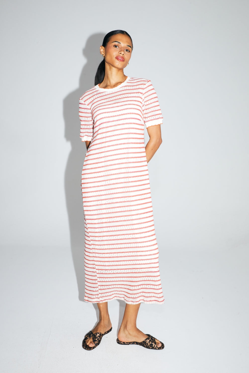 La Robe Annalise Tricot Ajouré Rayures Cala Fabriquée En Italie