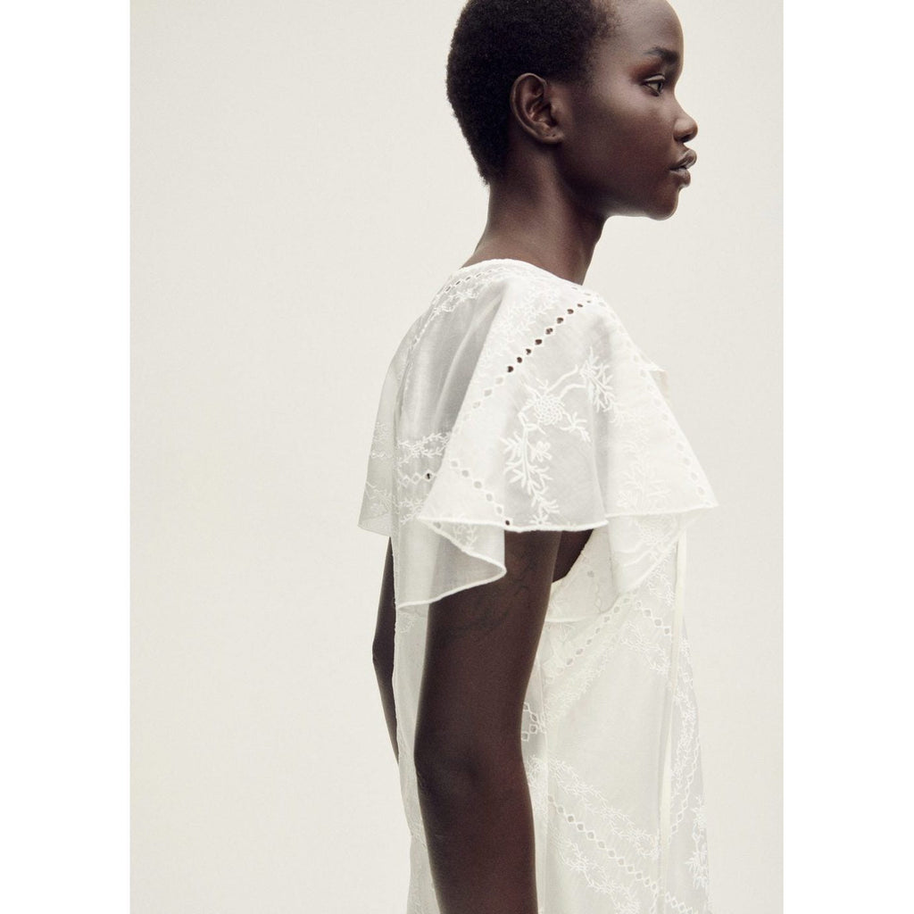 Robe Brodée Détails Ajourés