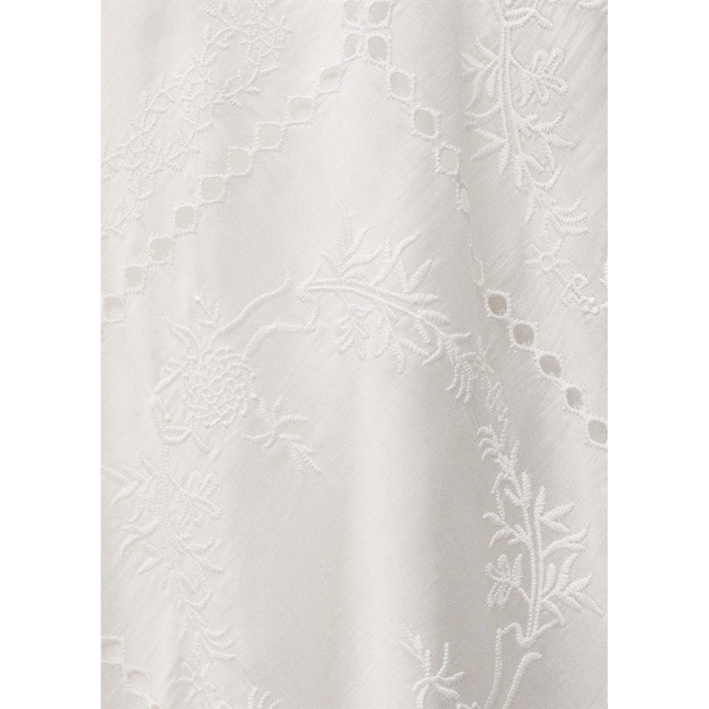 Robe Brodée Détails Ajourés