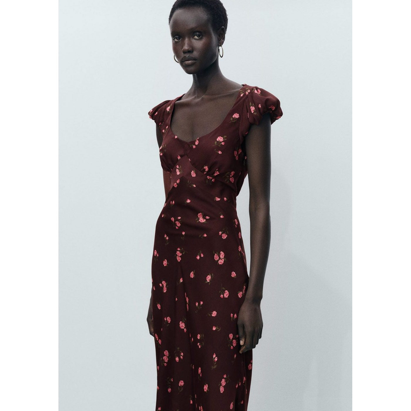 Robe Mi-Longue À Fleurs Manches Courtes