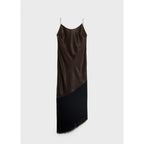 Robe Satinée Asymétrique À Franges