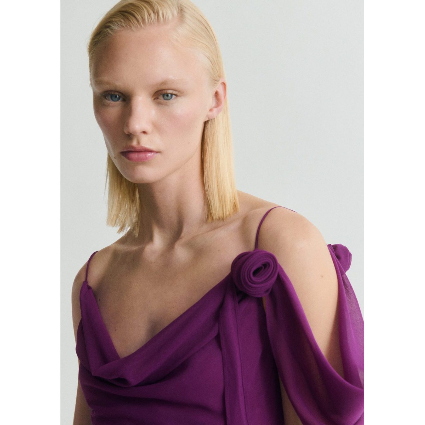 Robe Drapée Détail Fleur