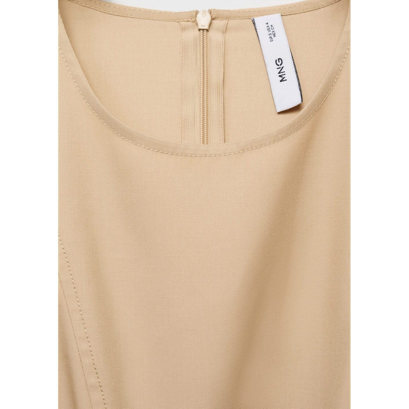 Robe Asymétrique Évasée