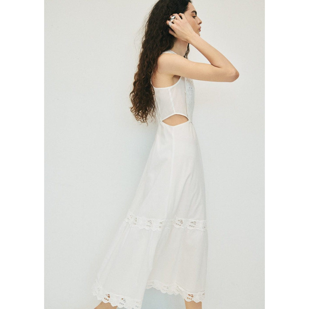 Robe Brodée Ouvertures Latérales
