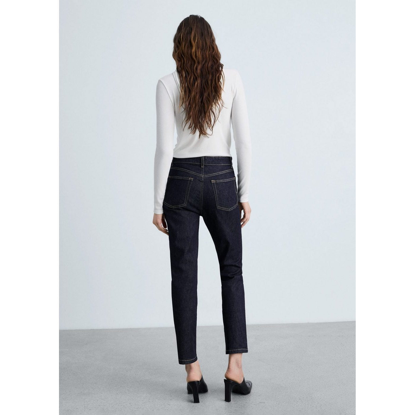 Jean Claudia Slim Crop Rinse Wash