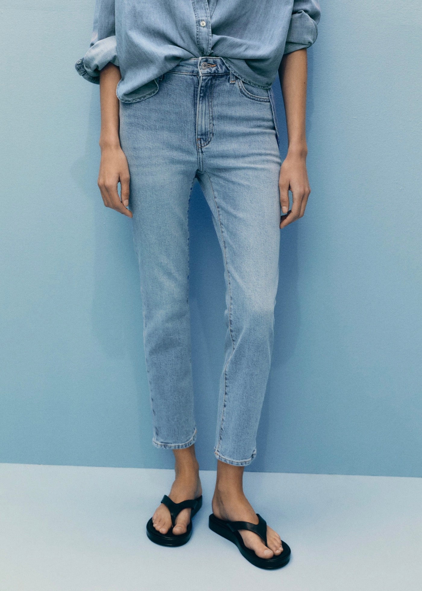 Jean Claudia Slim Crop