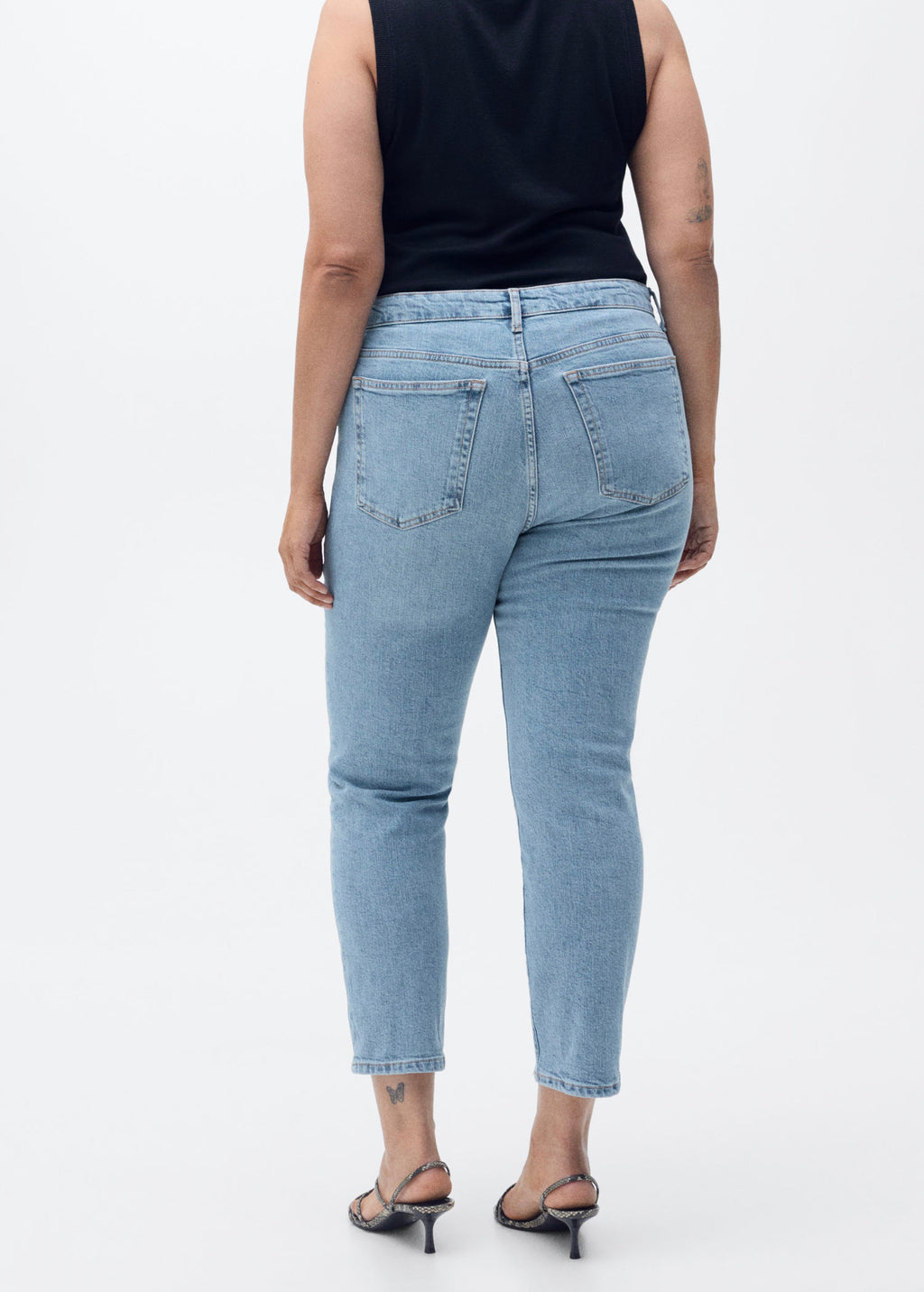 Jean Claudia Slim Crop