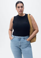 Jean Claudia Slim Crop