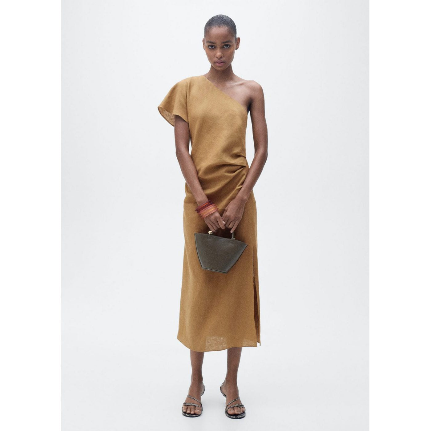 Robe Lin Asymétrique