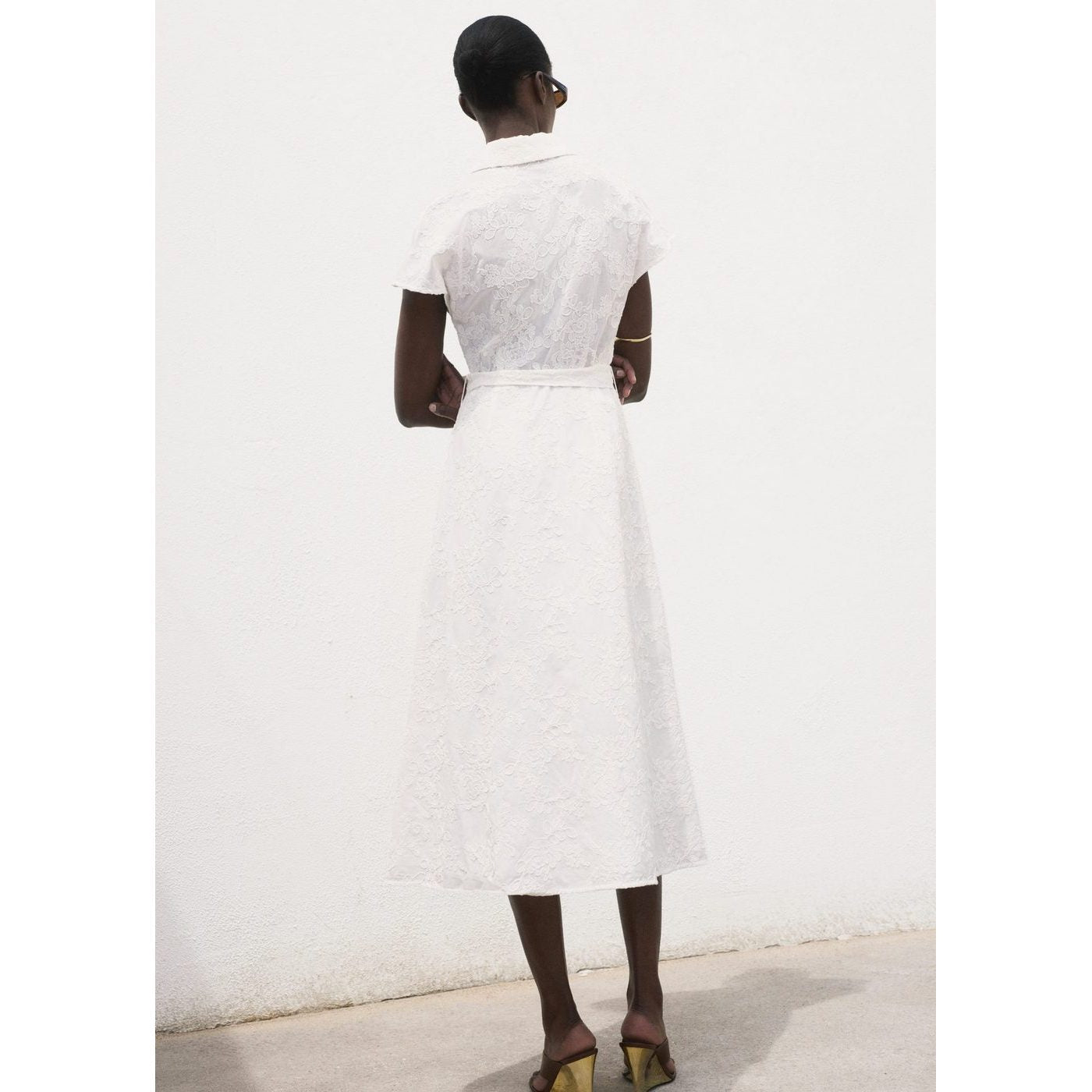 Robe-Chemise Brodée Avec Ceinture