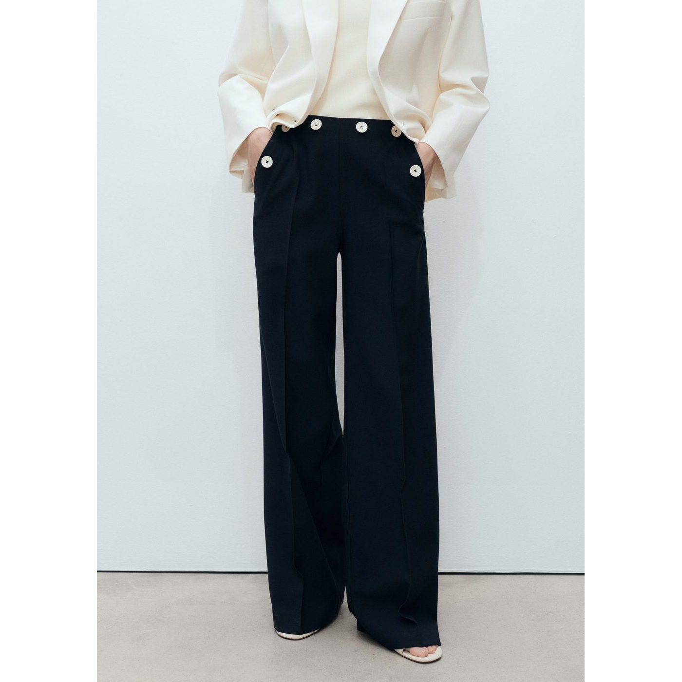 Pantalon Droit Boutons Contraste
