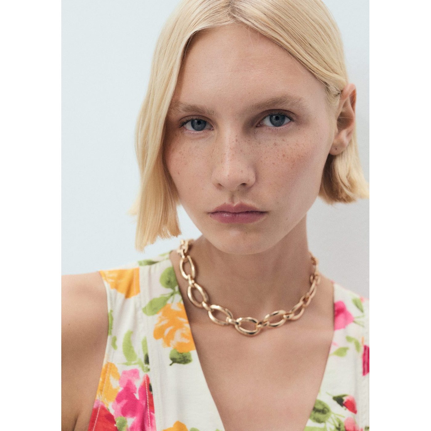 Blouse Ajustée À Fleurs Et Boutons