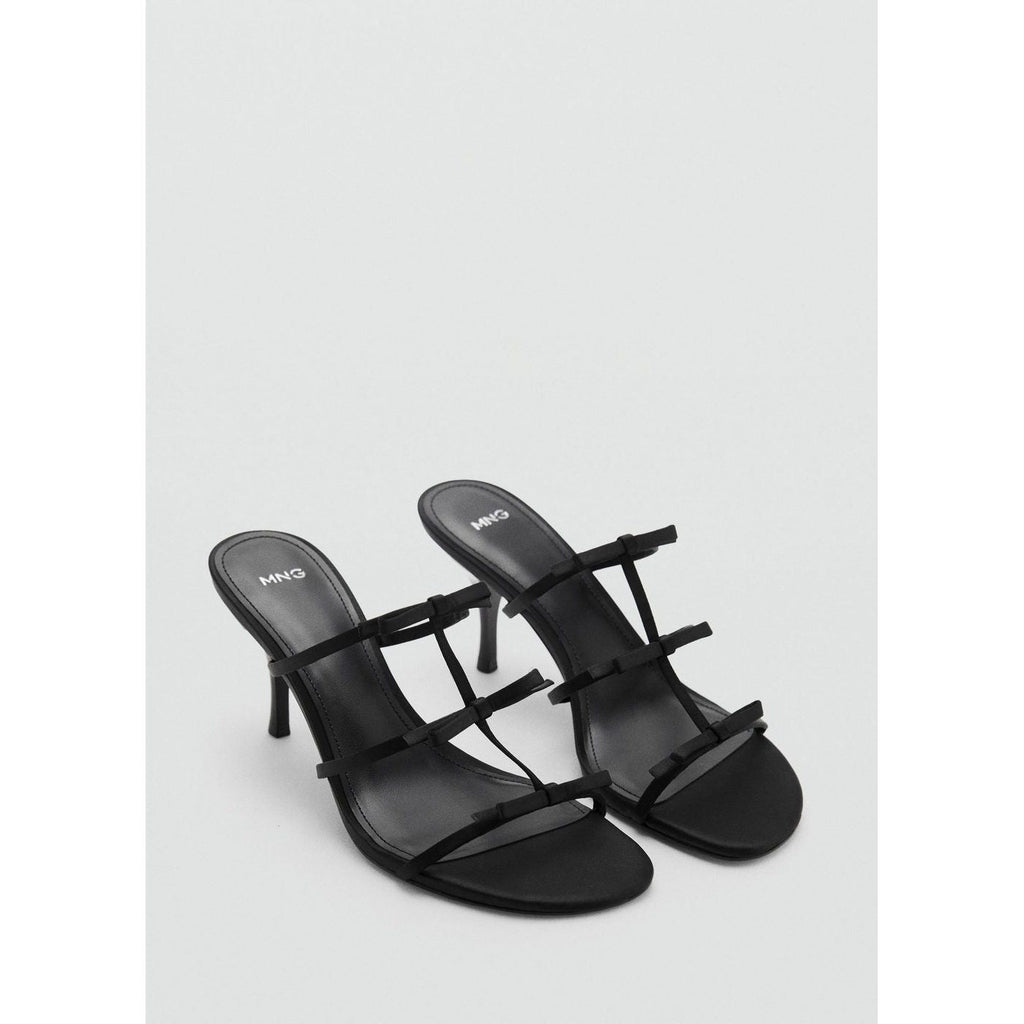 Sandales À Talon Avec Brides Et Détail Ns_x0001_Uds
