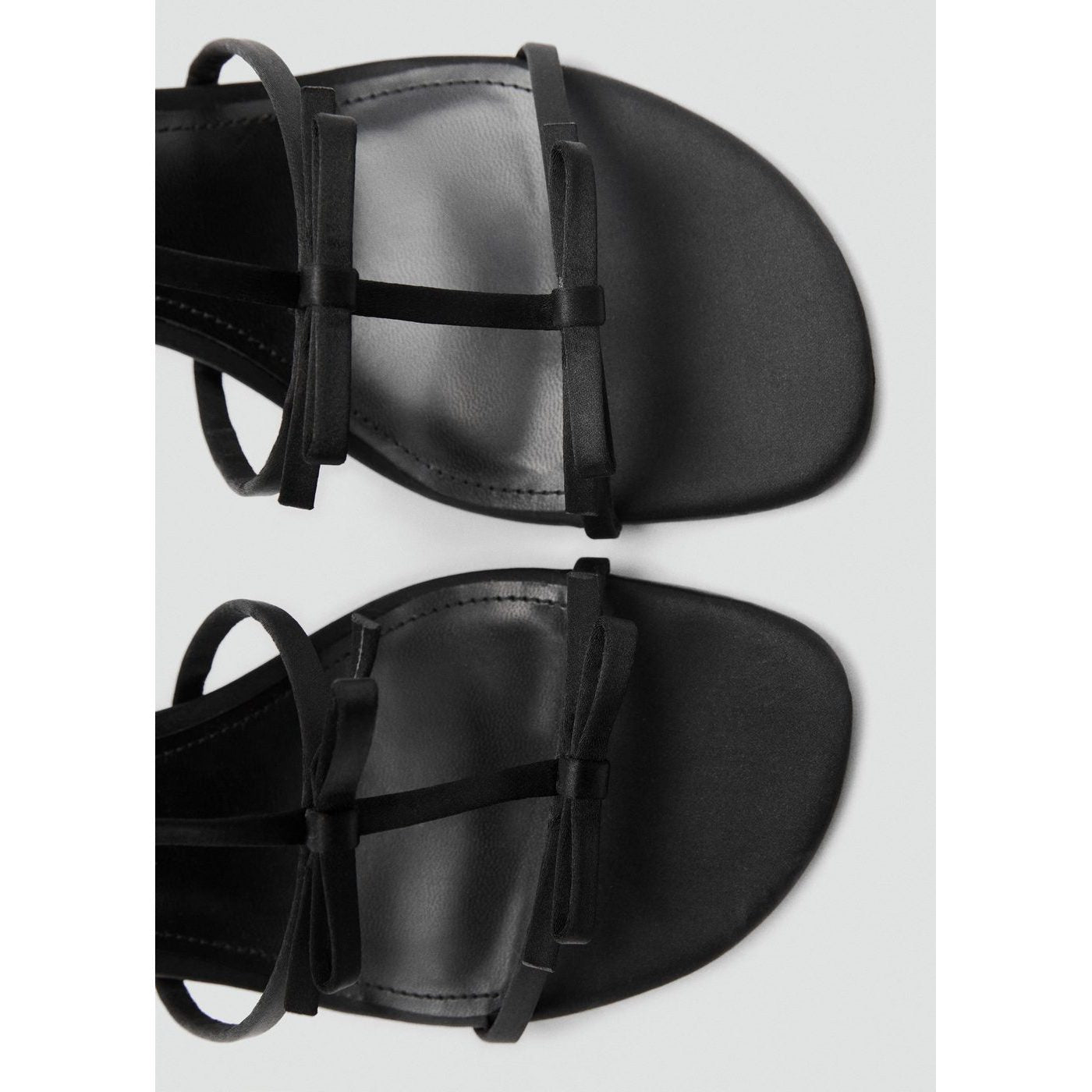 Sandales À Talon Avec Brides Et Détail Ns_x0001_Uds