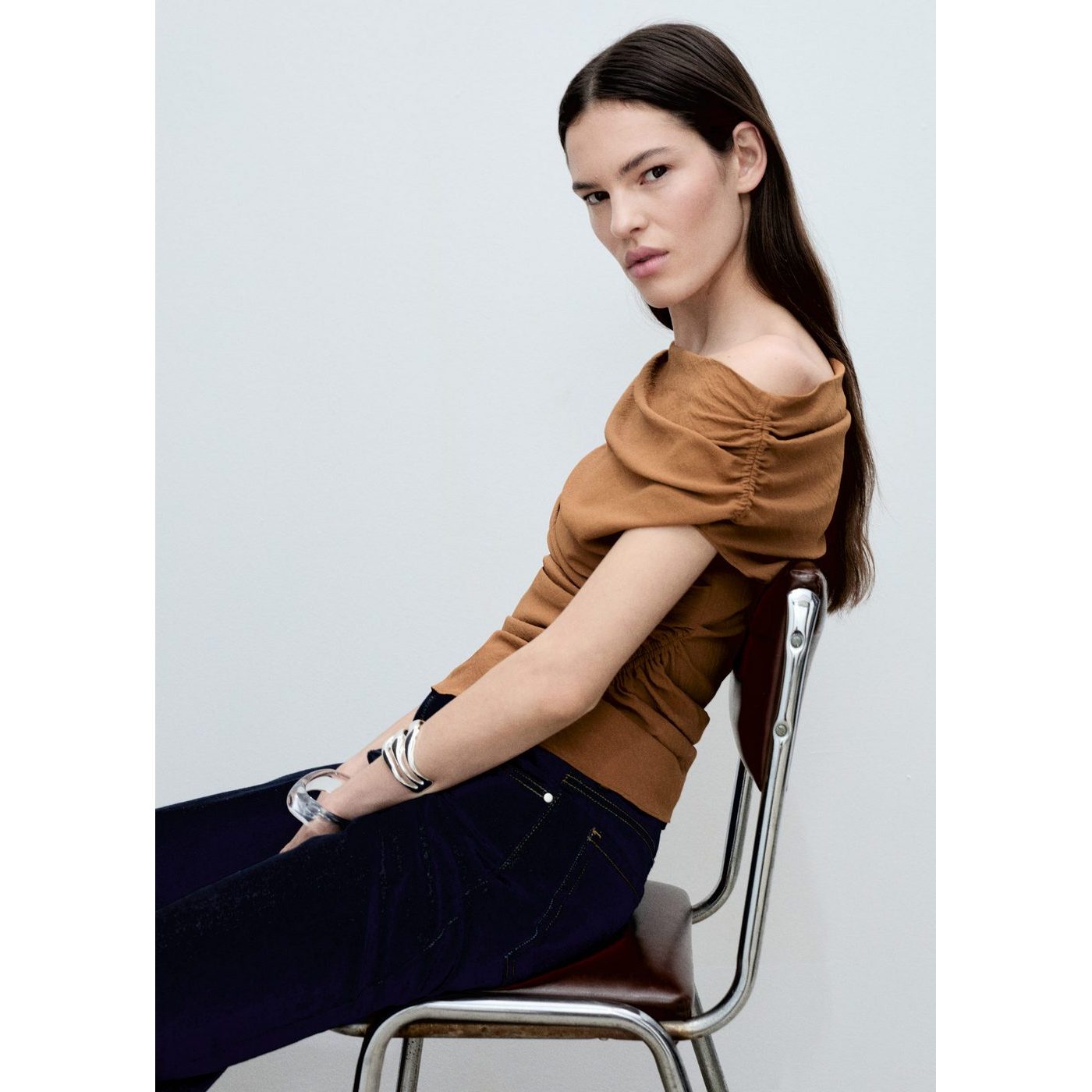 Top Asymétrique Froncé