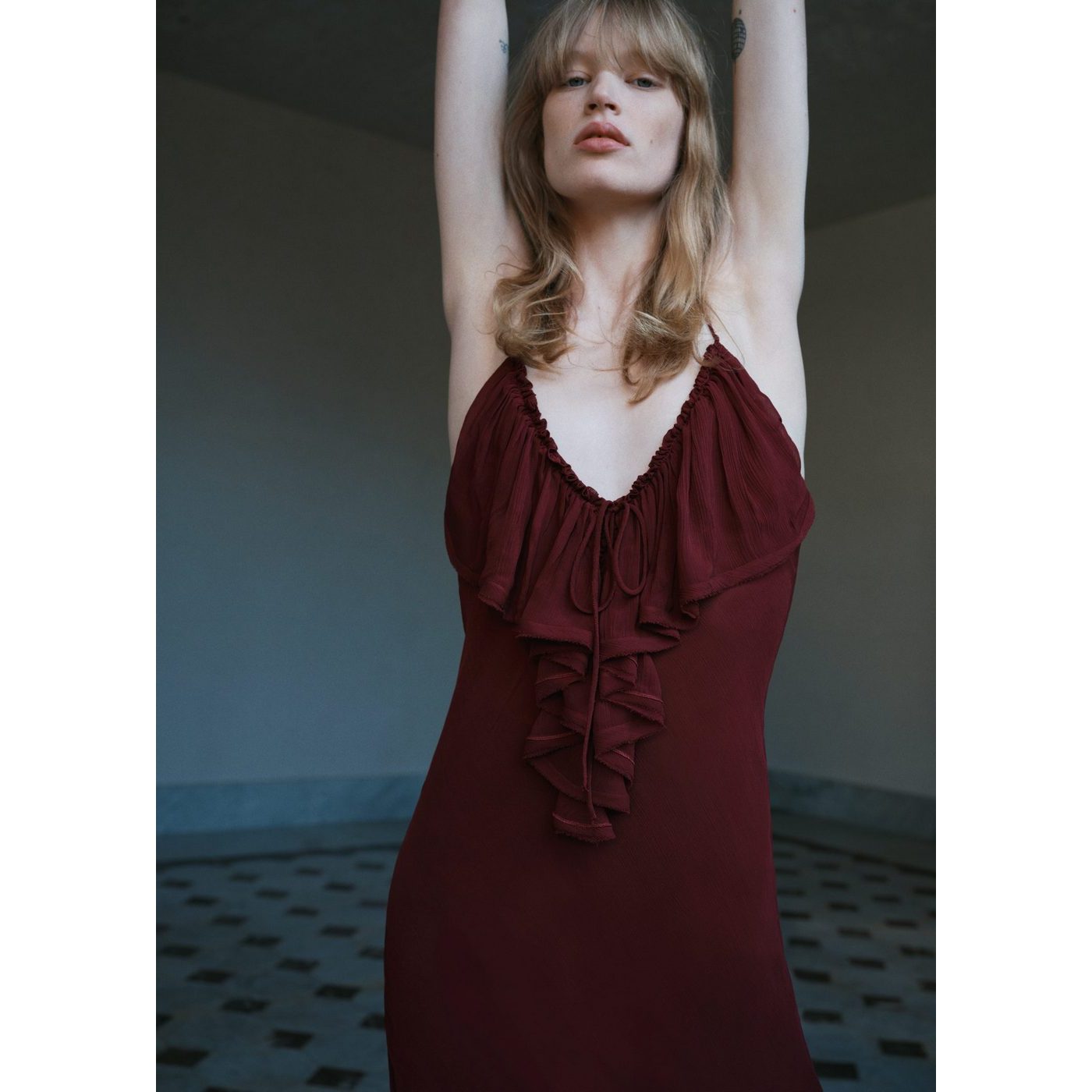 Robe En Mousseline Avec Détails À Volants