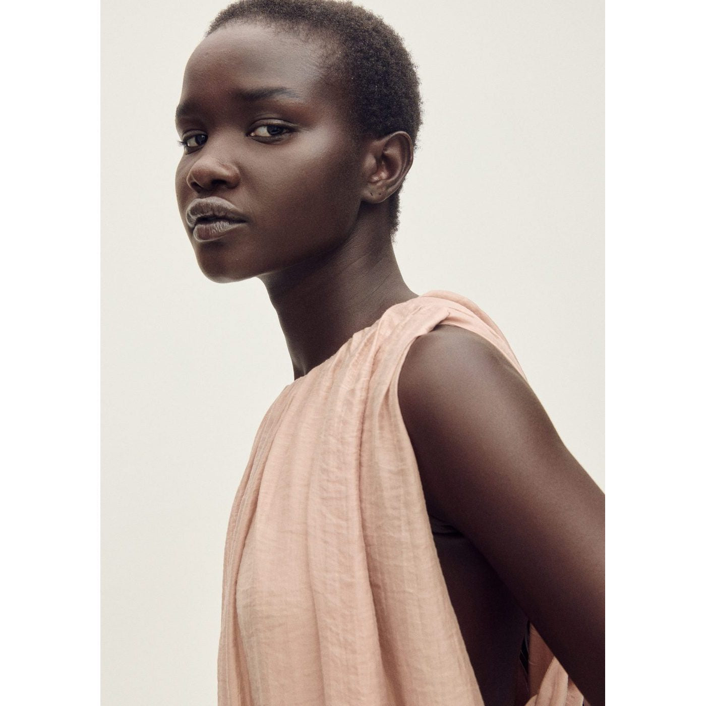 Robe Froncée Bas Bouffant