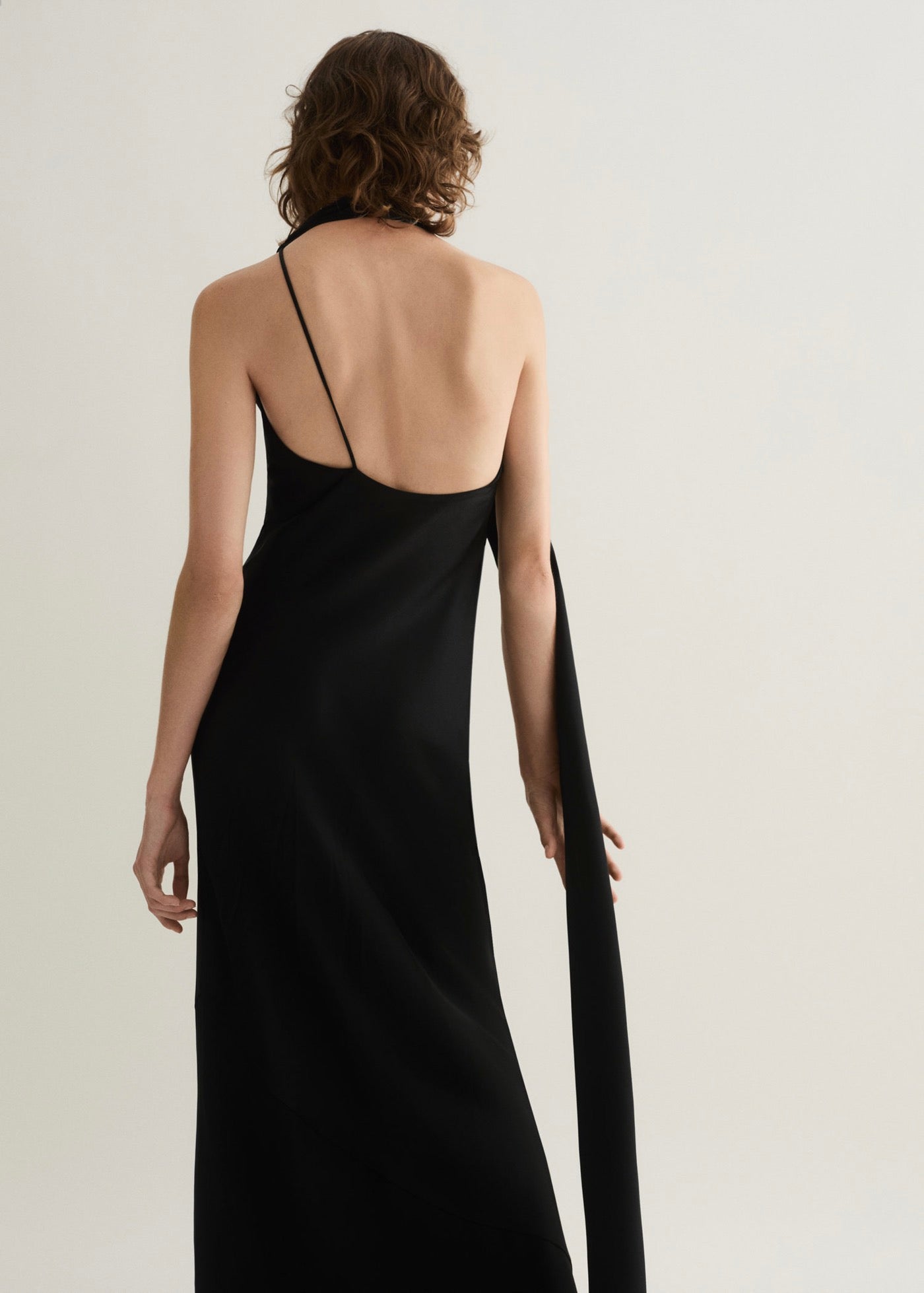 Robe Asymétrique Col