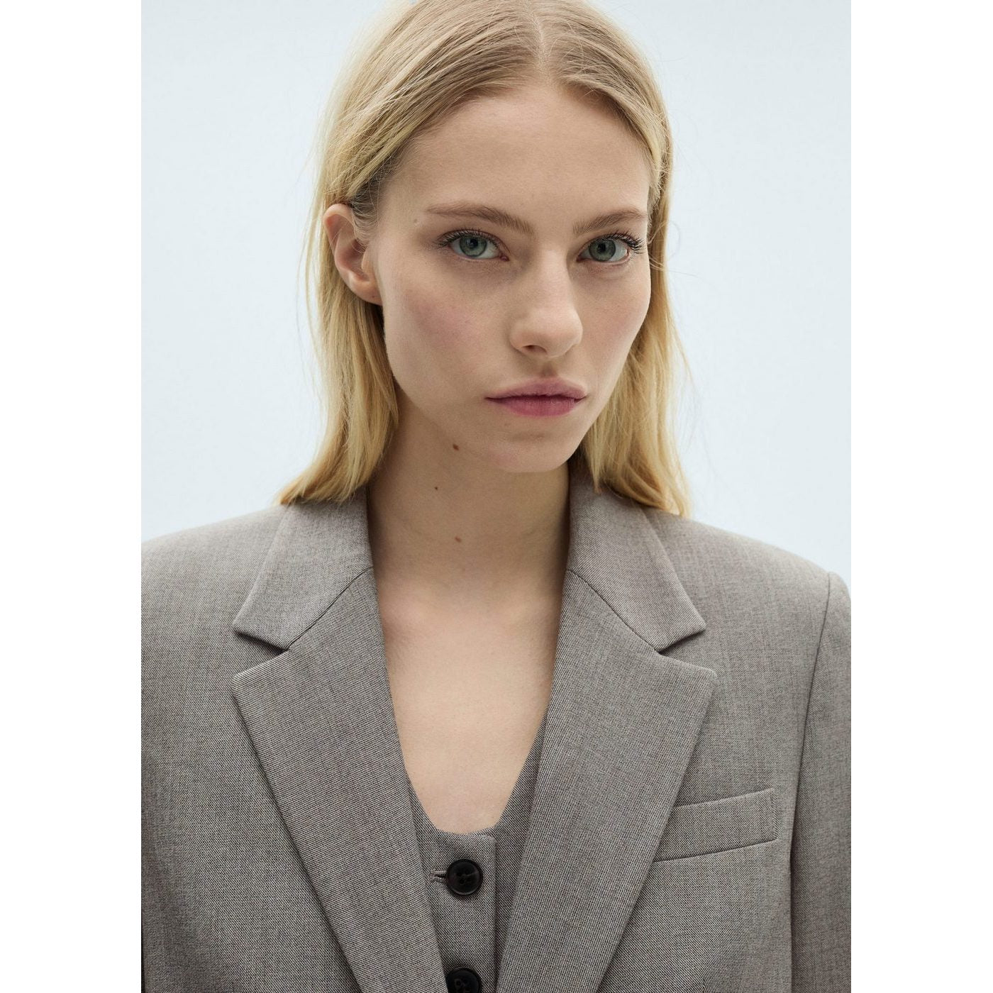 Blazer Droit Avec Poches À Rabat